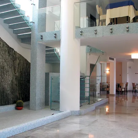 Hotel Villa Carolina-2
